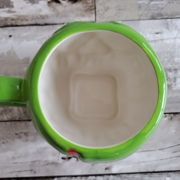 20 oz Disney Snow White Evil Queen Poison Apple Sculpted Ceramic Mug - Picture 5 of 7